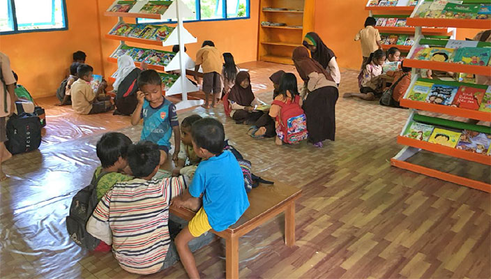 Indonesia: School libraries in vetiver and patchouli growing villages