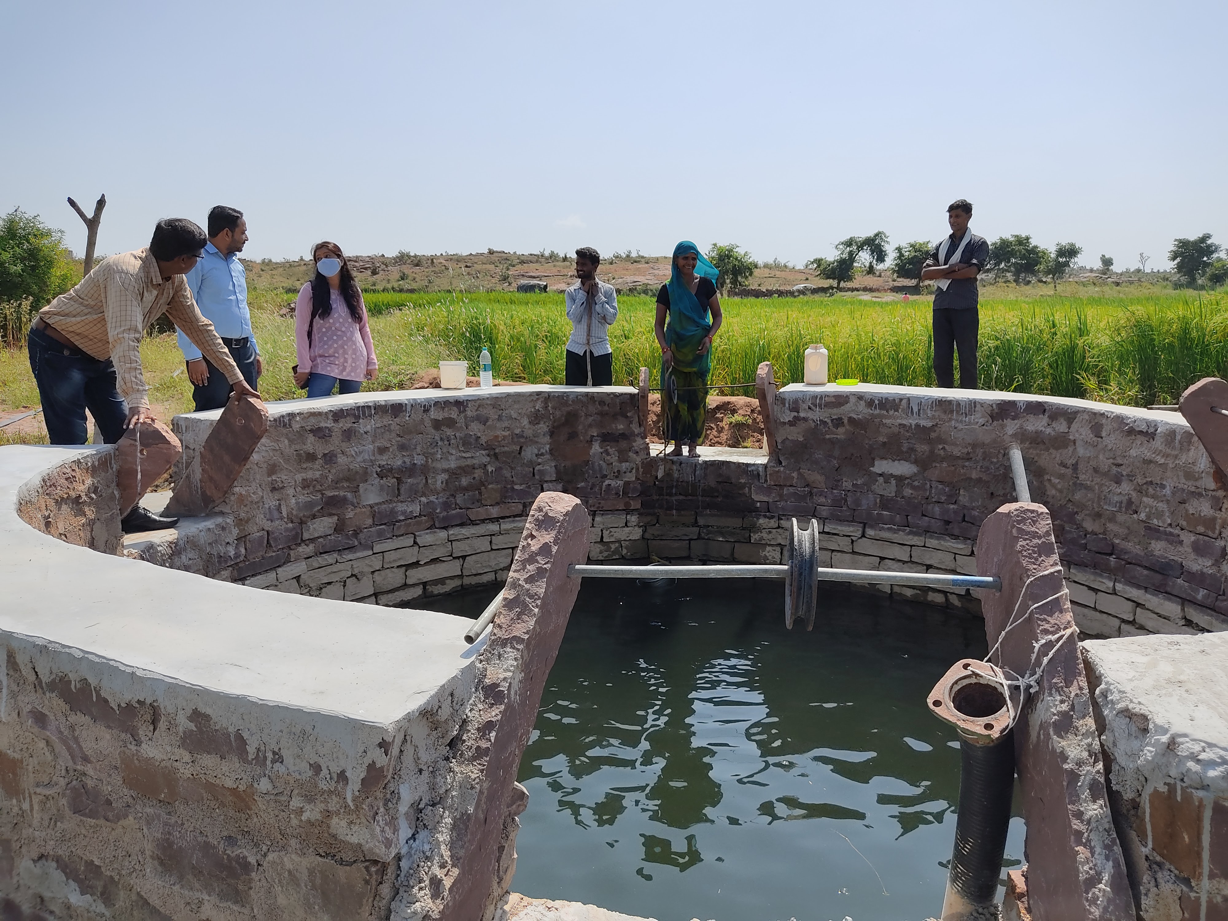 Boswellia collectors in front of the water wells